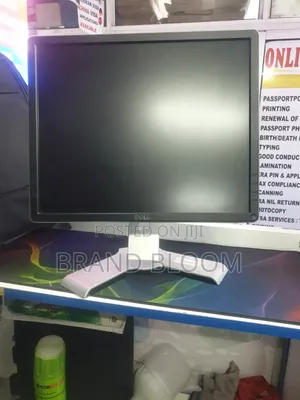 Dell 19 Inches Square