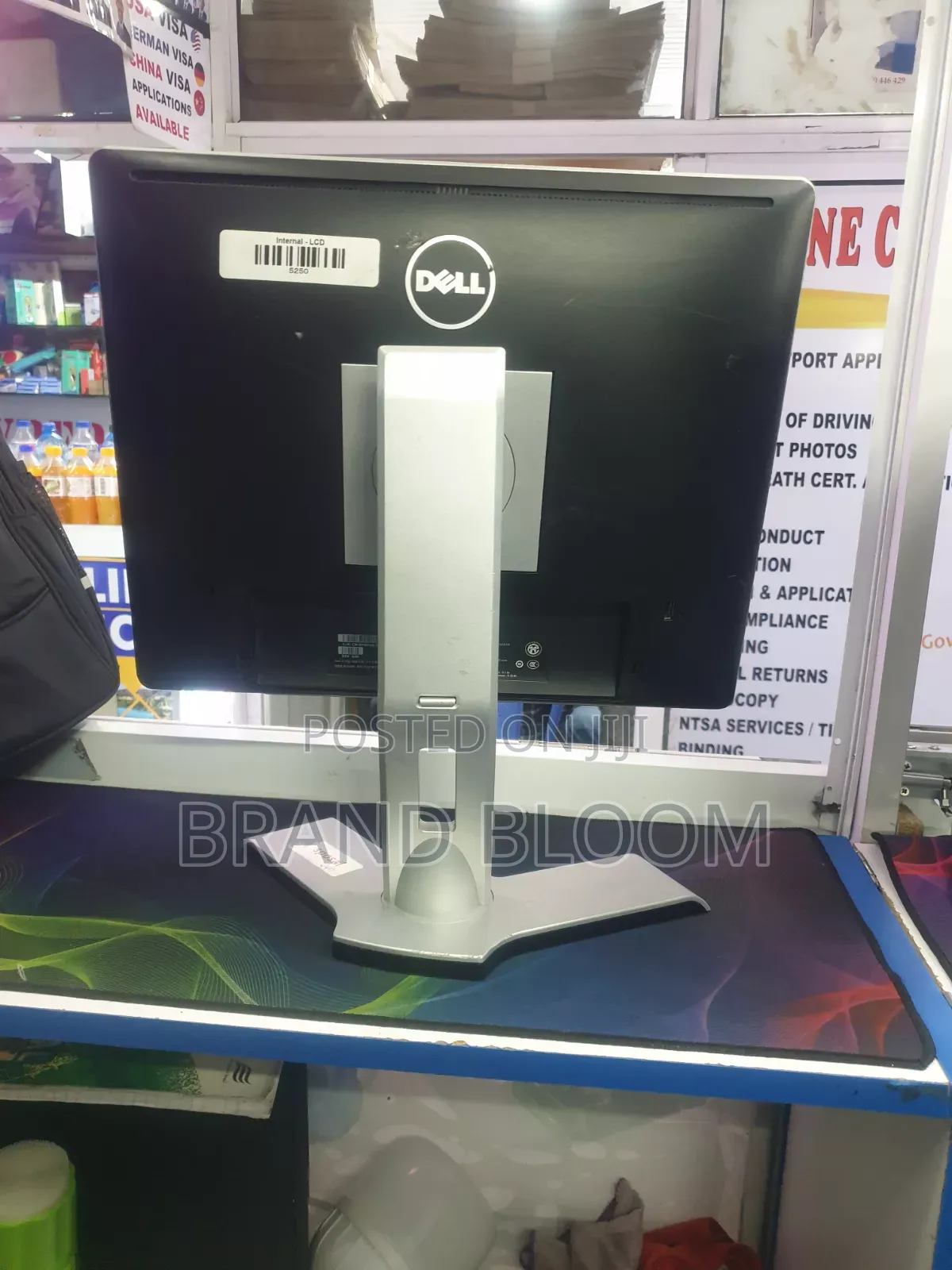 Dell 19 Inches Square