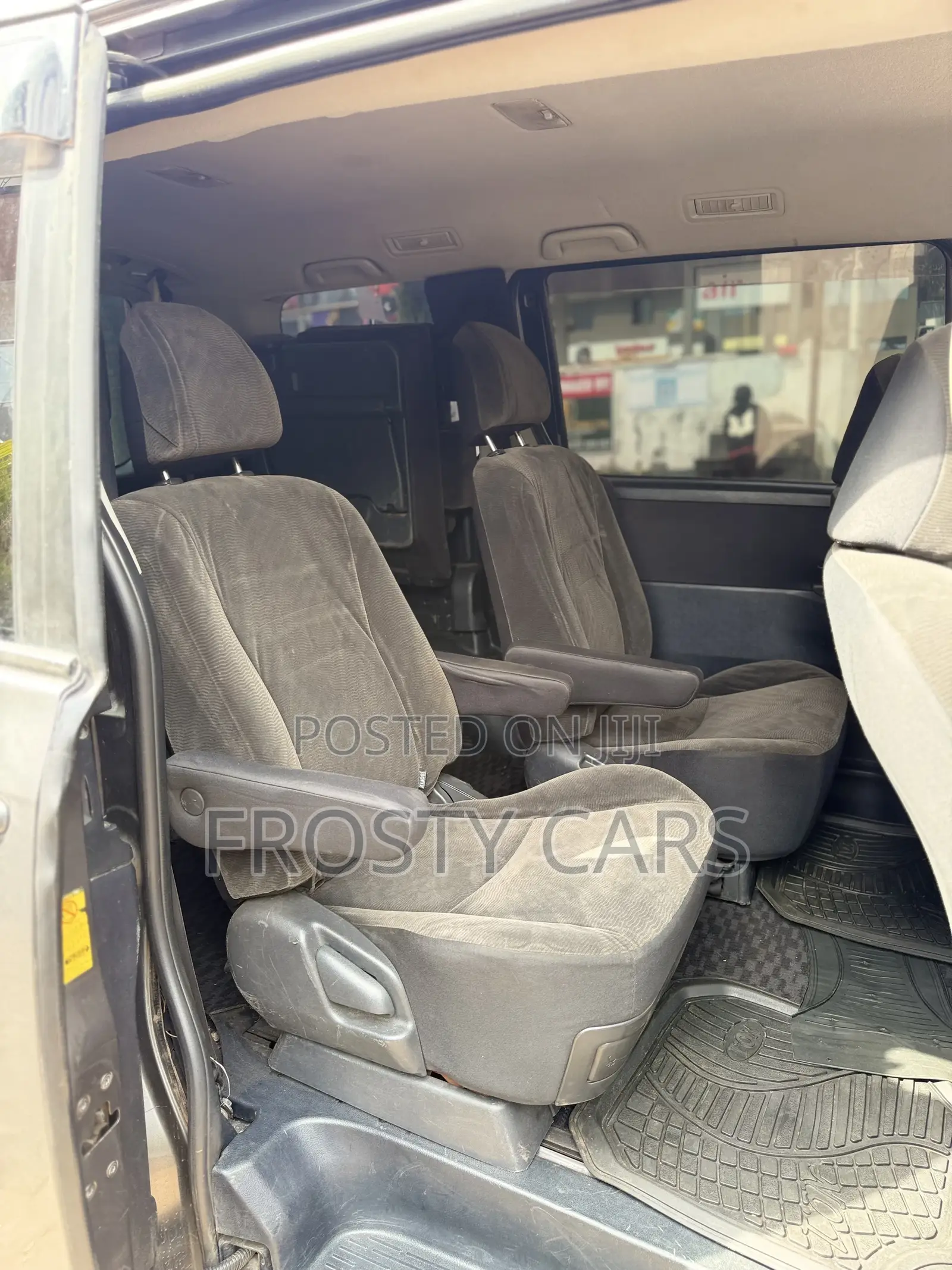 Toyota Noah 2012 Gray