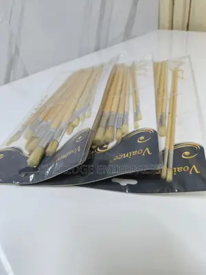 High-Quality Wooden Flat Art Brushes