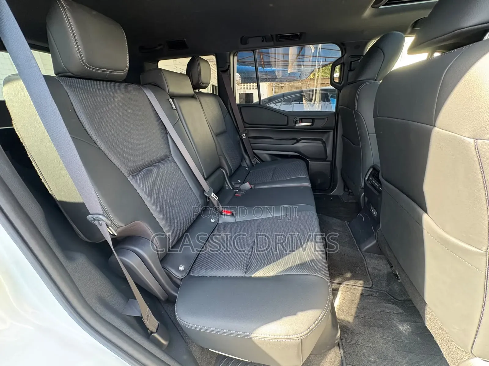 Toyota Land Cruiser 2024