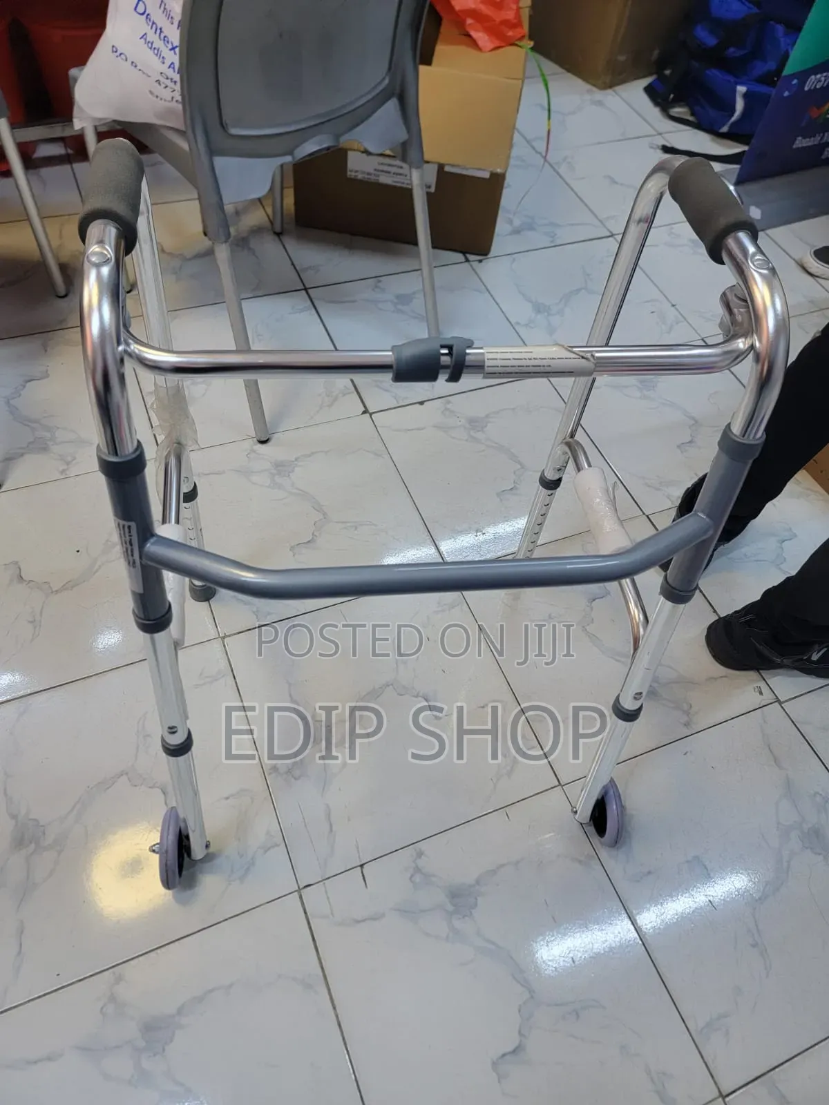 Elderly Walking Frame With Wheels