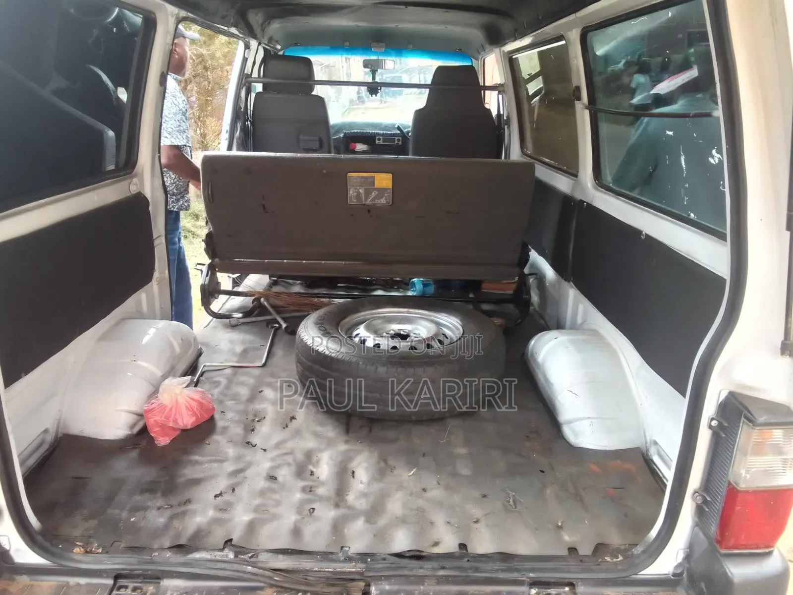 Nissan Vanette 2010 White