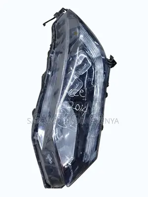 Clean Honda Vezel 2014 Head Light