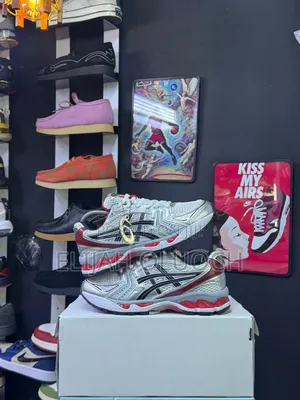 Asics Gel Kayano 14 Classic Red. Sizes :_37 38 39 40 41 42 43 44 45_