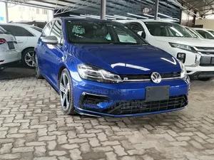 Volkswagen Golf R 4-Door w/DCC & Navigation 2019