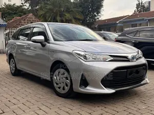 Toyota Corolla Fielder 1.5 Hybrid FWD 2019 Gray