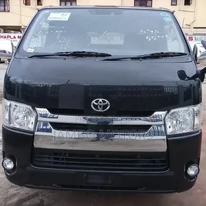 Toyota HiAce 2021