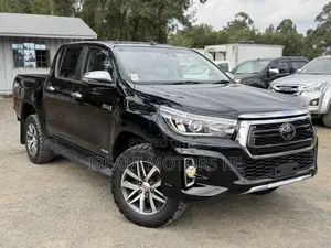Toyota Hilux Revo Double Cab Deisel 2.4 AWD 2018 Black