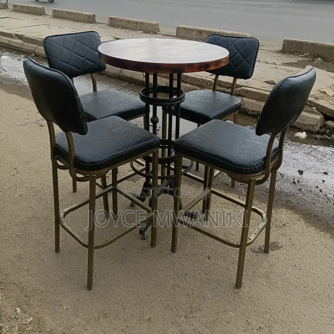 Modern High Bar Chairs and Table 