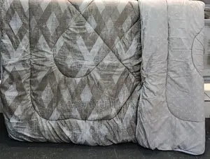 Warm / Quality Patterned Duvet Set Ft a Reversible Design