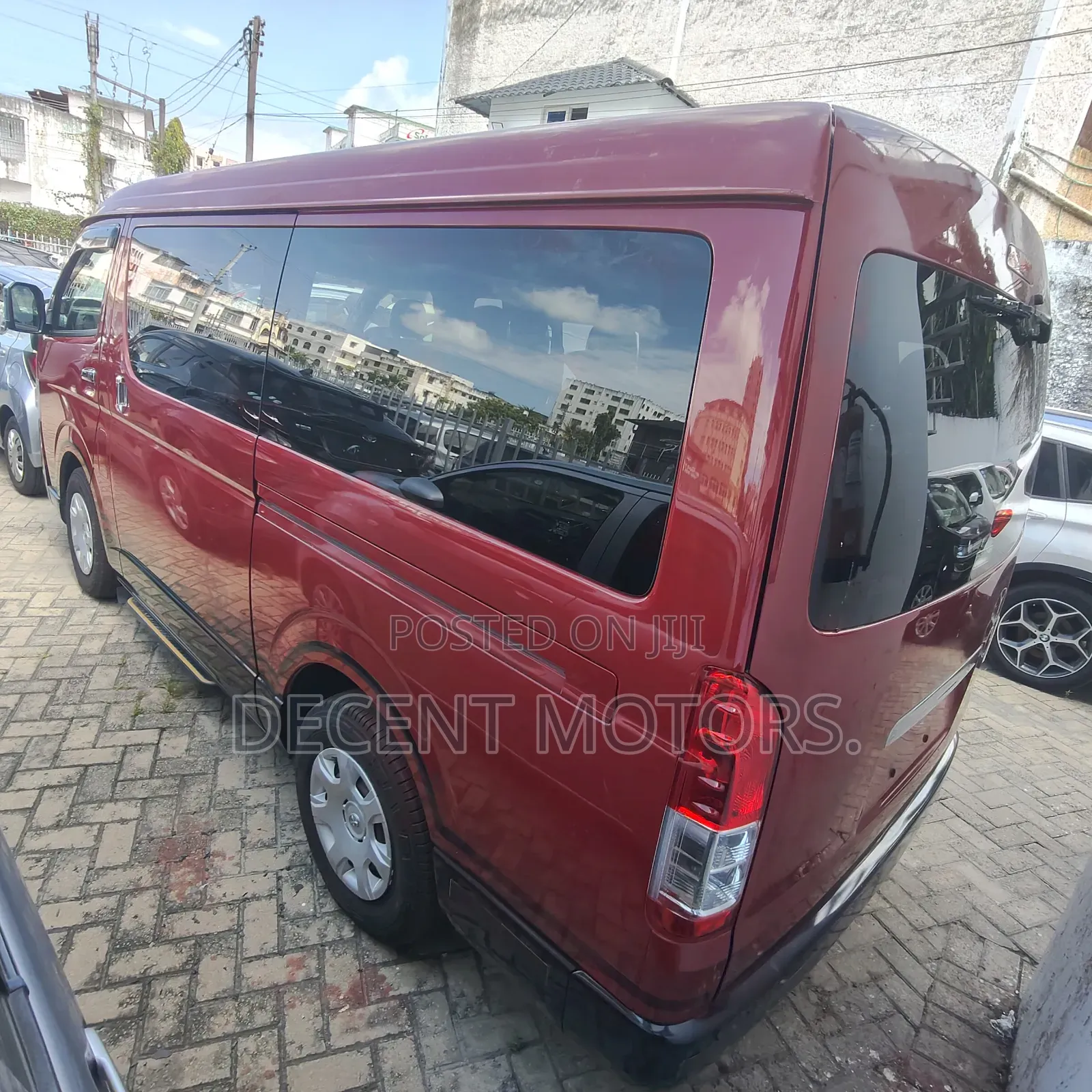 Toyota HiAce 2019 Red