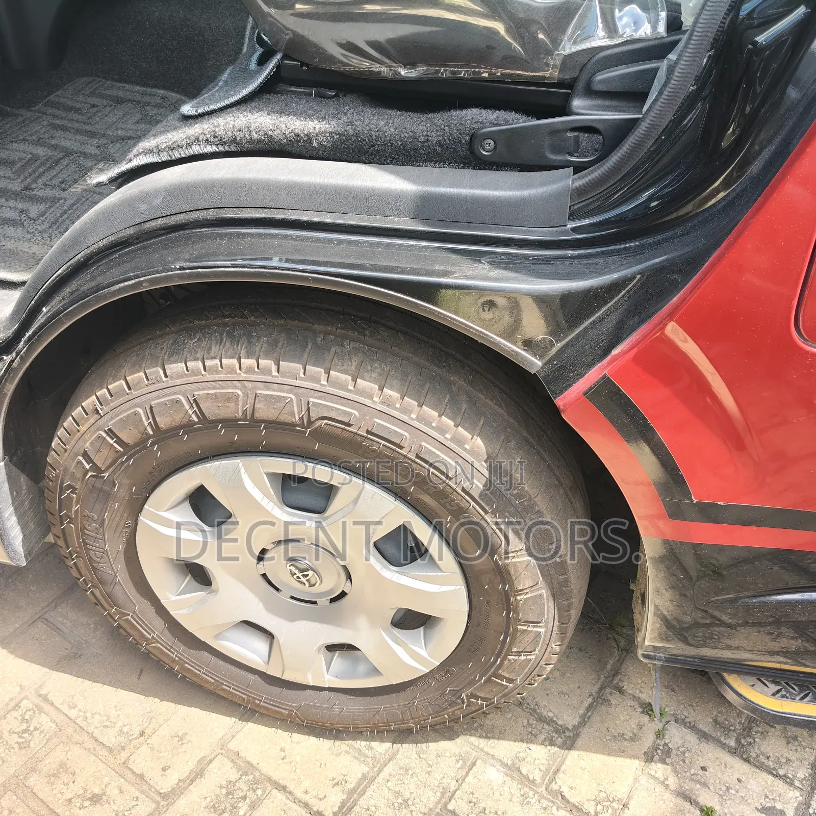 Toyota HiAce 2019 Red