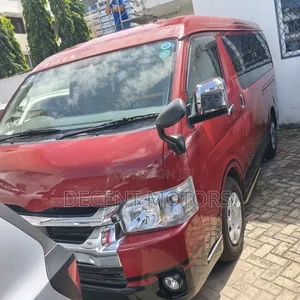 Toyota HiAce 2019 Red