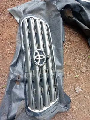 Lc 200 Front Grille 2008-2015 Model
