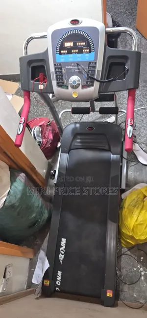 WNQ Treadmill With Vibratory Brand New