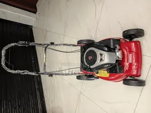 Honda Self Propelled Lawnmower 196cc 21 Inches Cutting Height