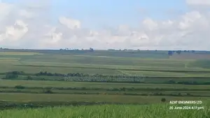 130 Acres in Maunarok