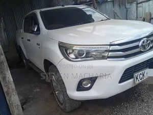 Toyota Hylux Local
