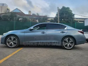 Nissan Skyline 2018 Blue