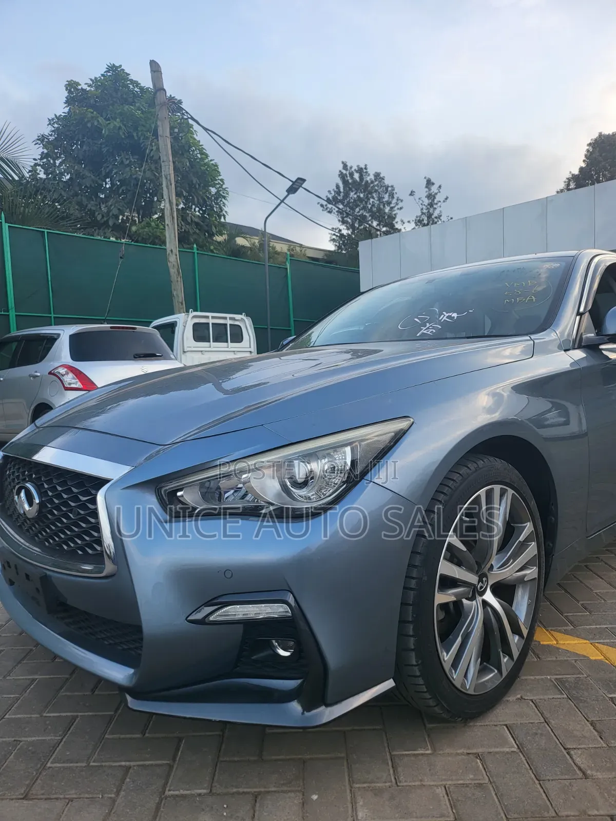 Nissan Skyline 2018 Blue