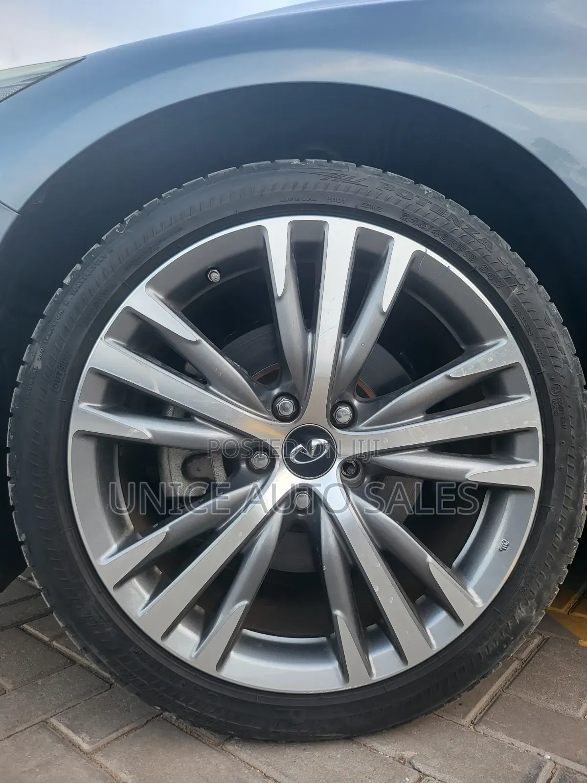 Nissan Skyline 2018 Blue