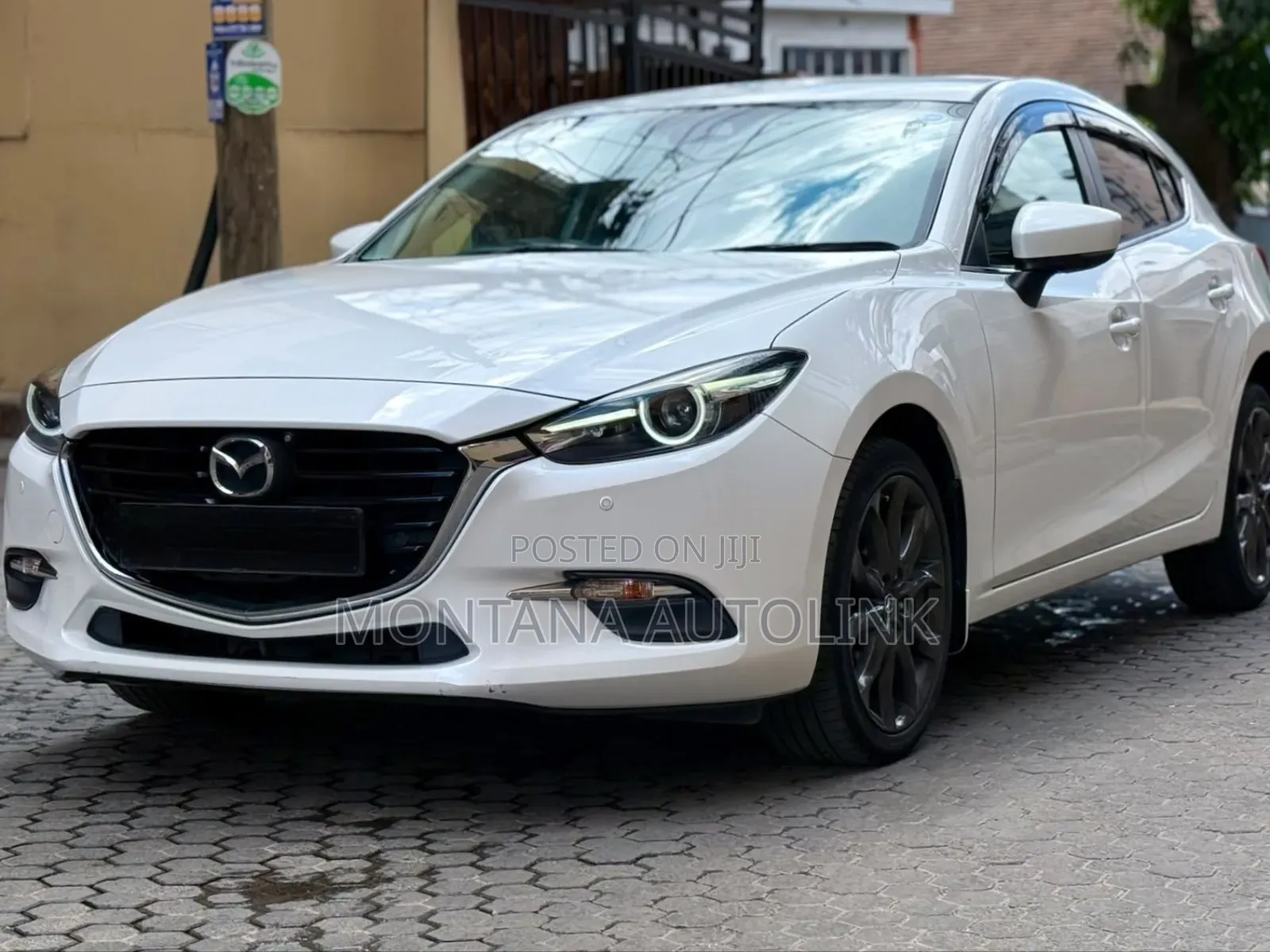 Mazda Axela 2018 Pearl