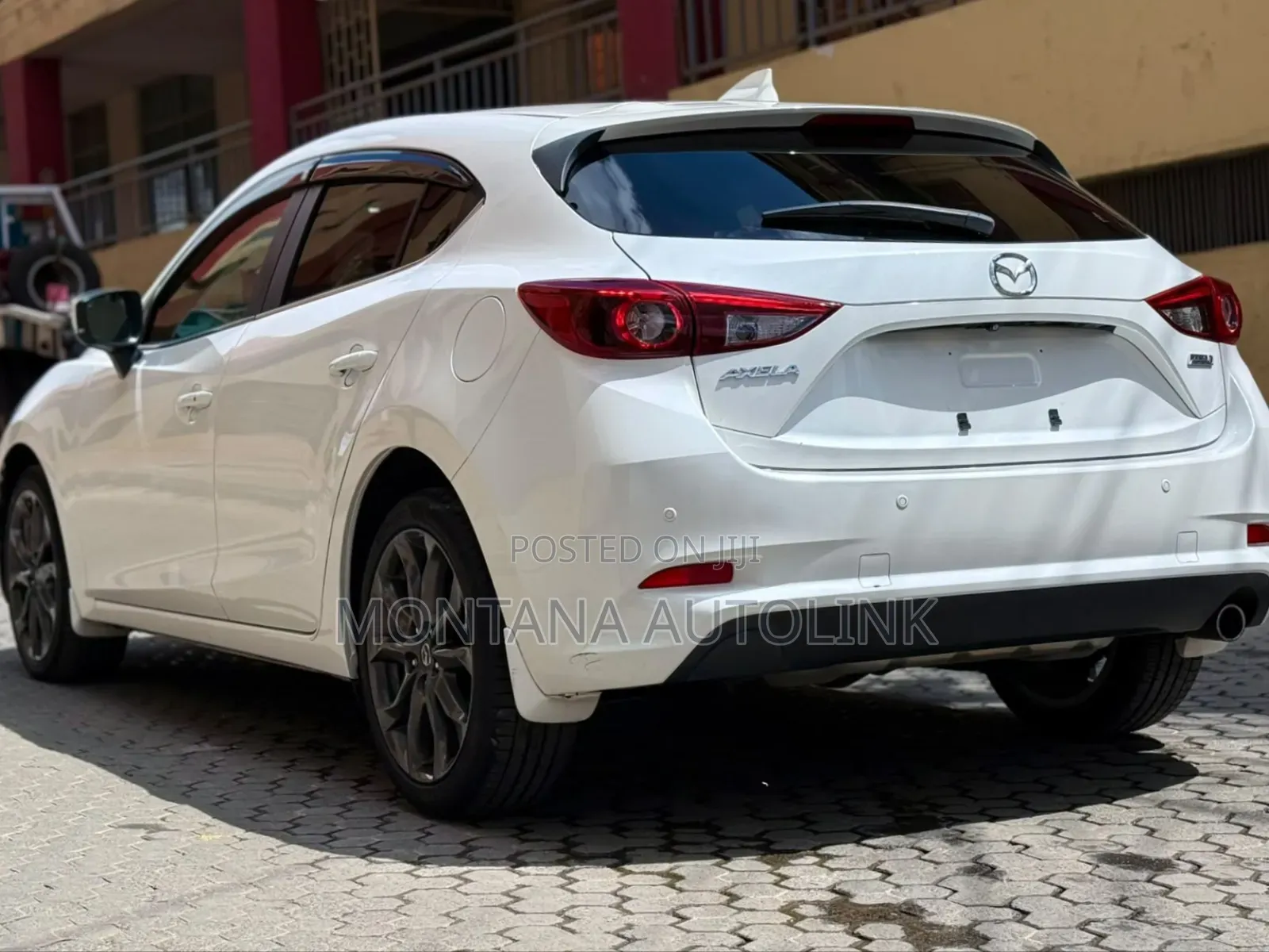 Mazda Axela 2018 Pearl
