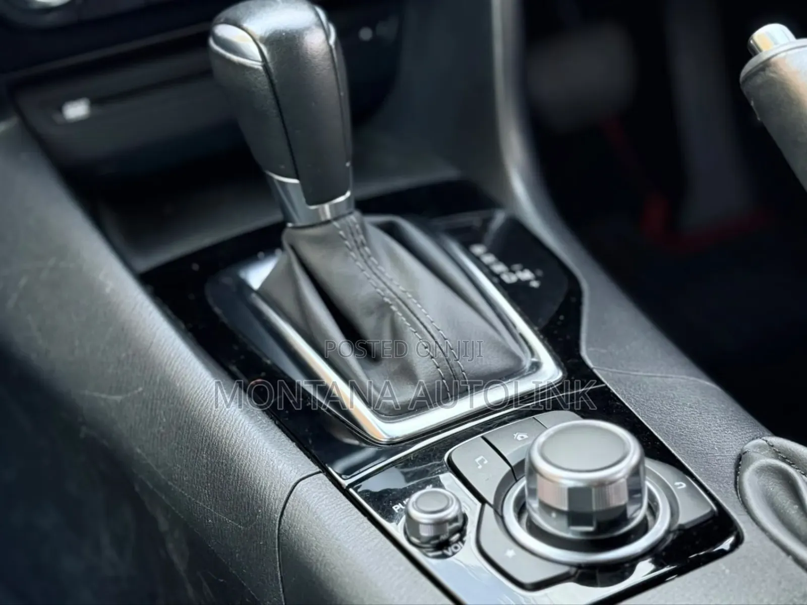 Mazda Axela 2018 Pearl