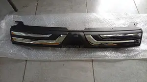 Grille Outlander 2013