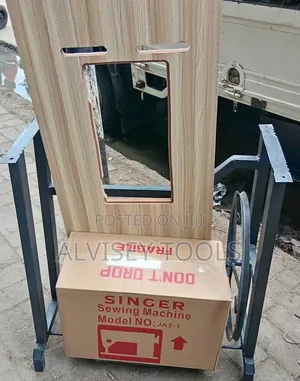 Heavy Duty Singer Sewing Machine With Table