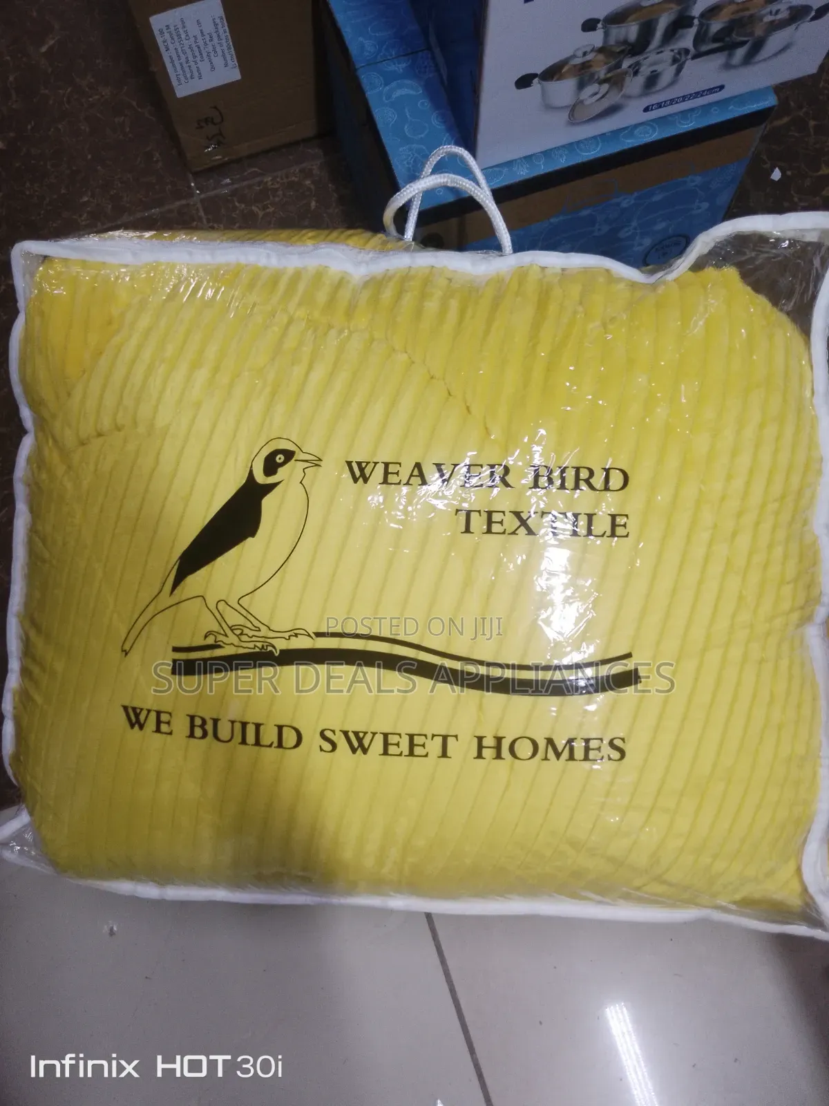 Weaver Bird Velvet Set
