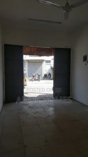 Shop to Let