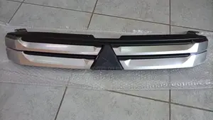 Grille Outlander 2014
