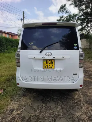 Toyota Voxy 2012 White