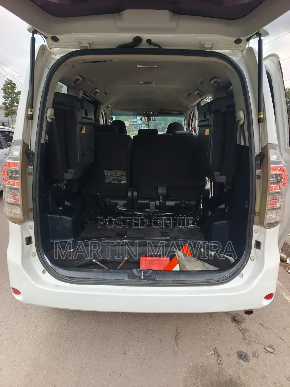 Toyota Voxy 2012 White