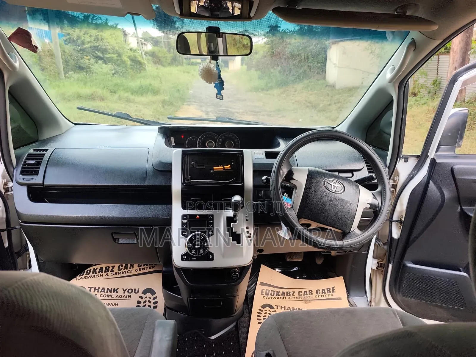 Toyota Voxy 2012 White