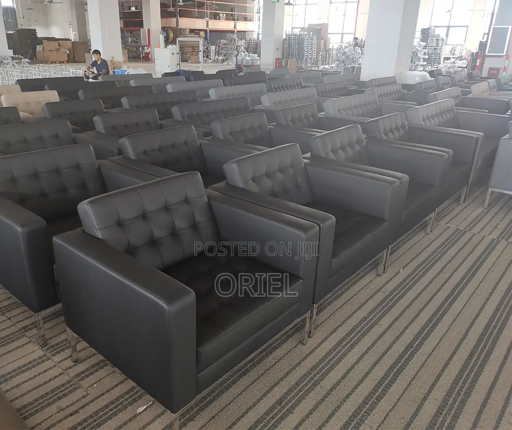 Office Sofa : 5-Seater Executive Office Leather Padded Reception Sofa