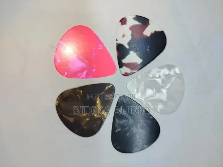 5 Guitar Picks/Pectrum High Quality, Different Thickness