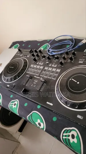 Pioneer DDJ Rev 1 Dj Controler