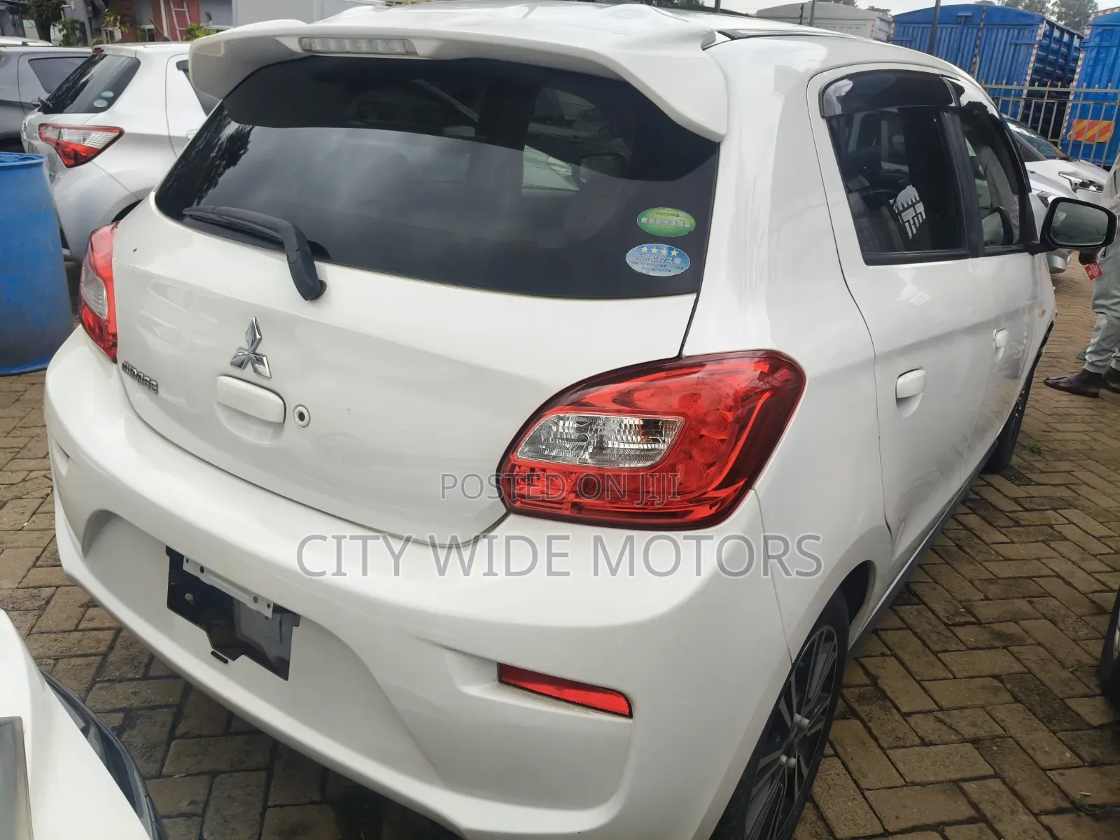 Mitsubishi Mirage ES 2017 White