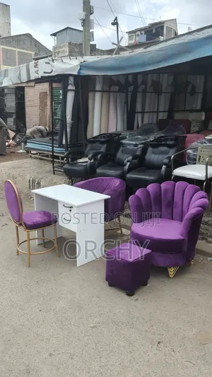 Full Nail Set / Pedicure Seats/Manicure Seats