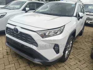 Toyota RAV4 Limited AWD 2019 White