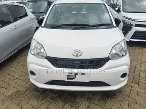 Toyota Passo 2018 White