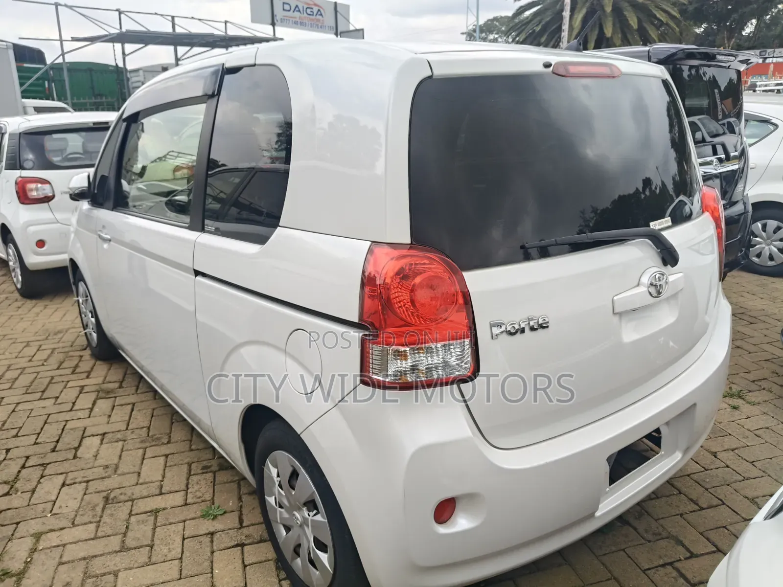 Toyota Porte 2019 White