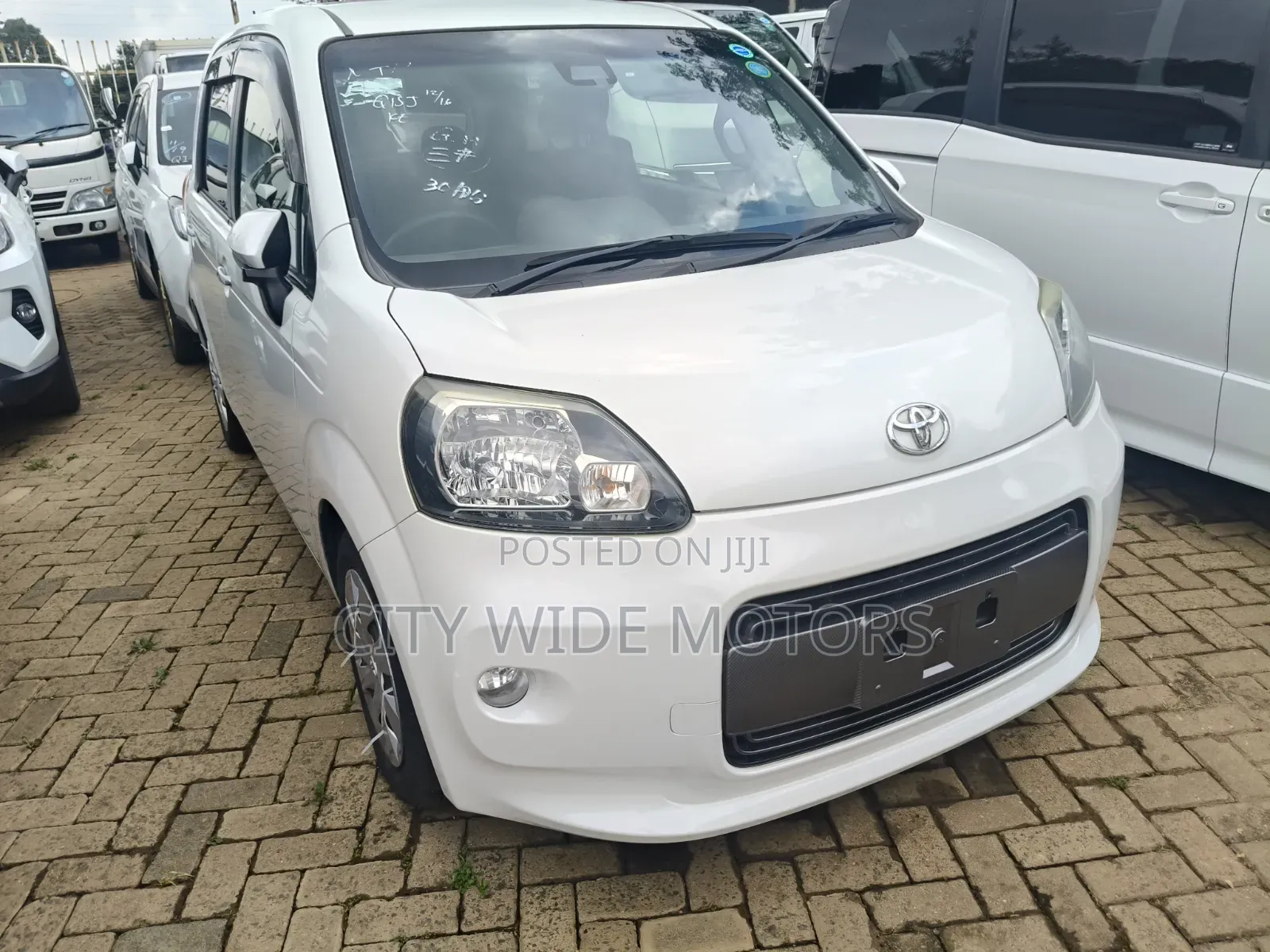 Toyota Porte 2019 White