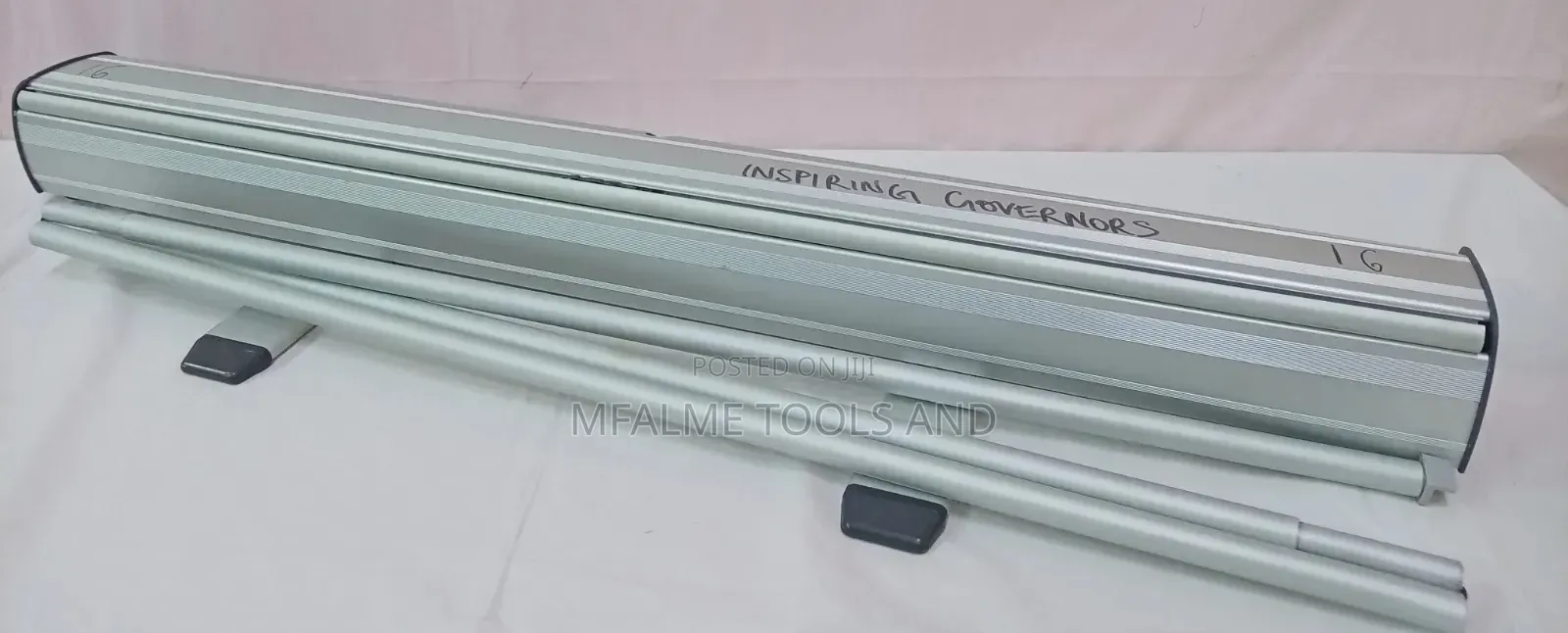 Ex-Uk Aluminium Retractable Roll-Up Banner Stand