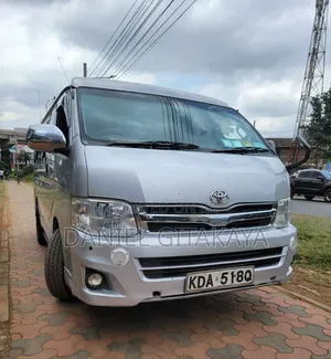 Toyota HiAce 2014 Silver
