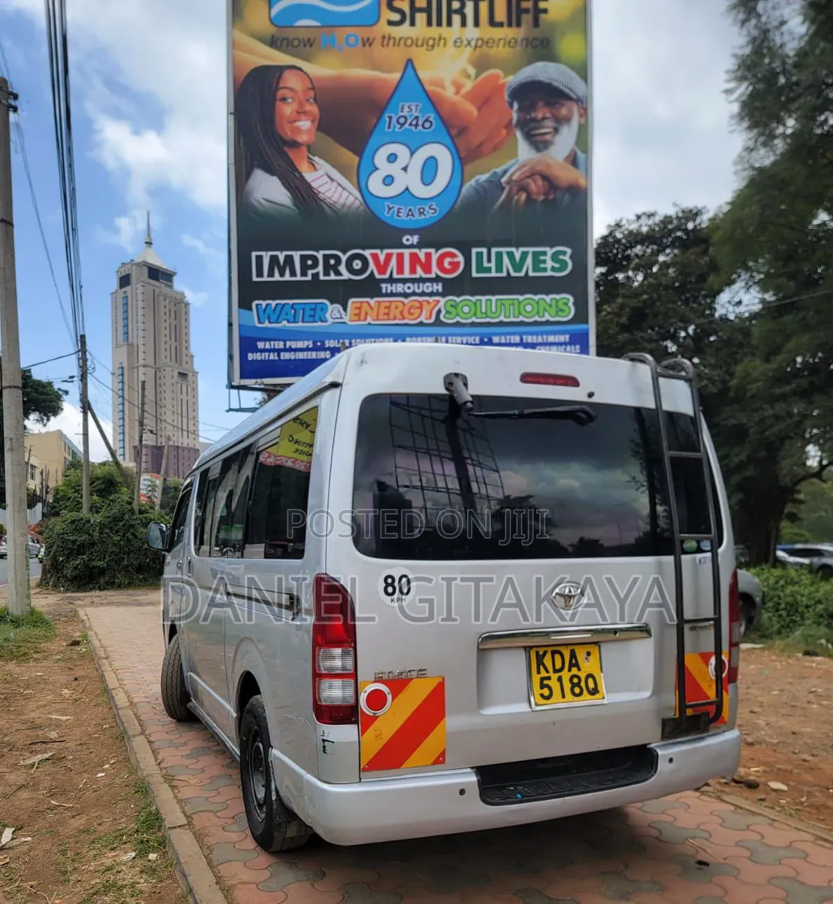 Toyota HiAce 2014 Silver