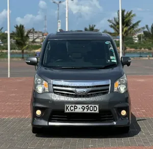 Toyota Noah 2011 Gray